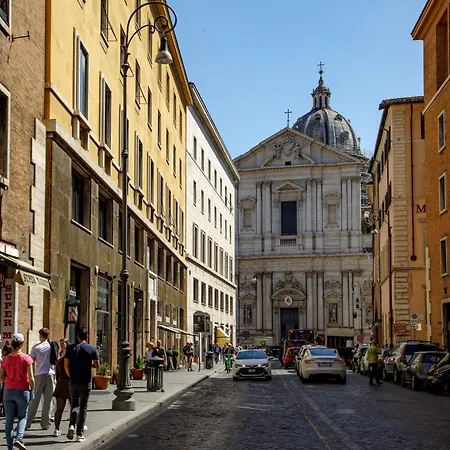 Al Centro Di Roma