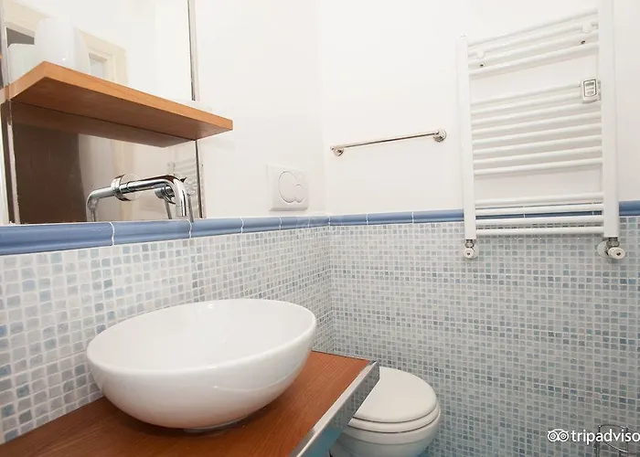 Oda ve Kahvaltı Al Centro Di 4*